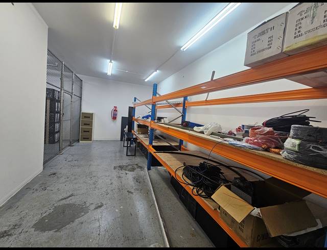 1,820M² WAREHOUSE TO LET IN ISANDO